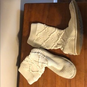 UGGS